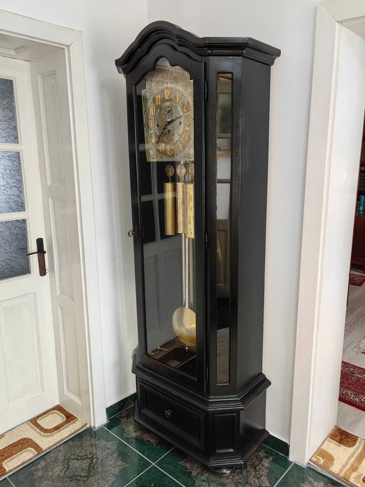 ceas de podea,HRSCHEDE,an 1919,cu tuburi de sunet,melodie Westminster