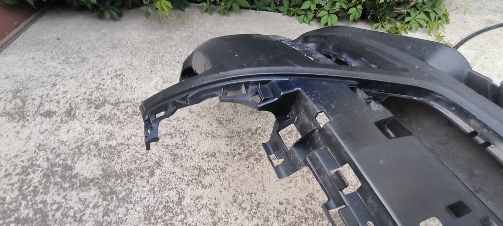 Предна броня Passat B6