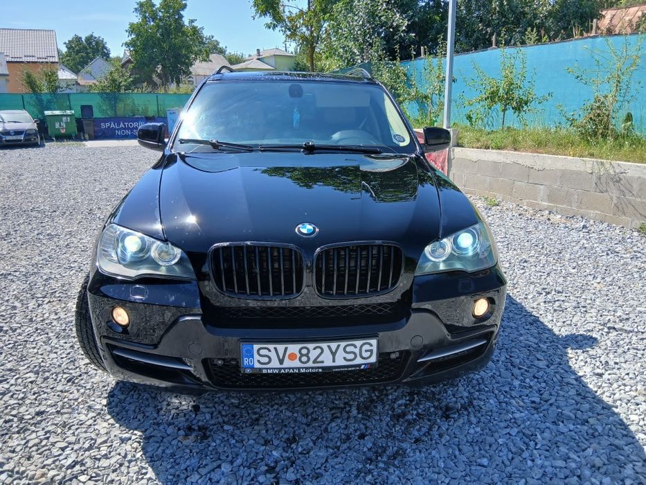 Vând BMW X5 e70 in stare foarte bună de funcționare