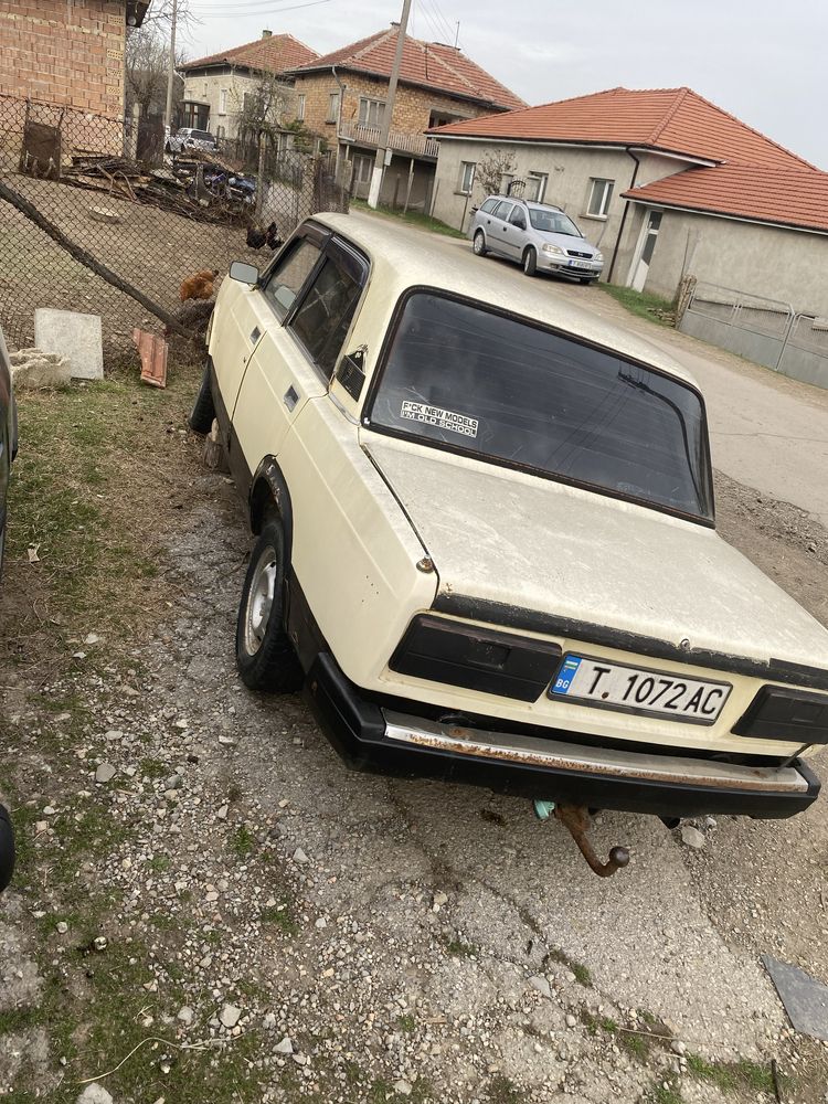Продава се Лада 2107