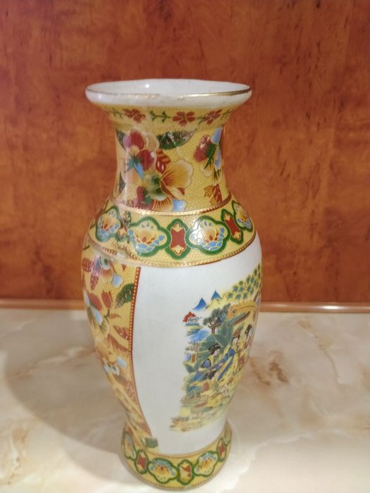 Старинна Порцеланова ваза Satsuma
