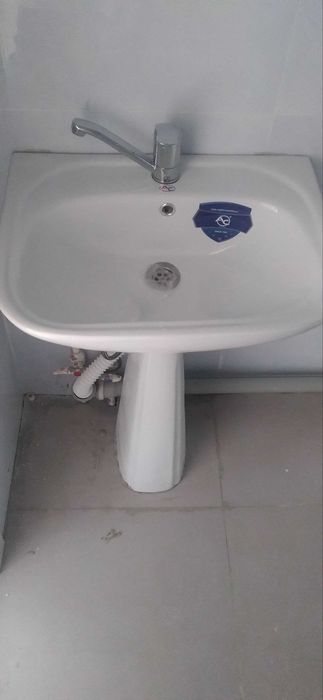 Unitaz+rakovina +semistitel