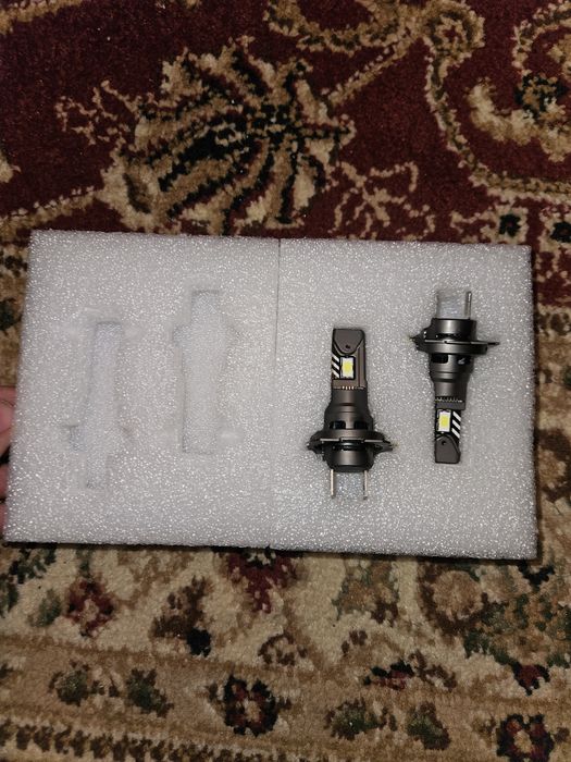 Чисто нови лед полски крушки h7