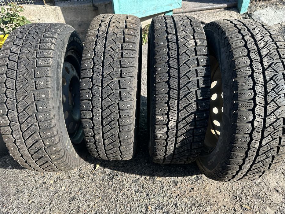 Зимняя резина р14 на шипах