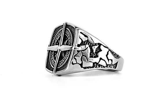 Викингски пръстен с символ Вегвизир