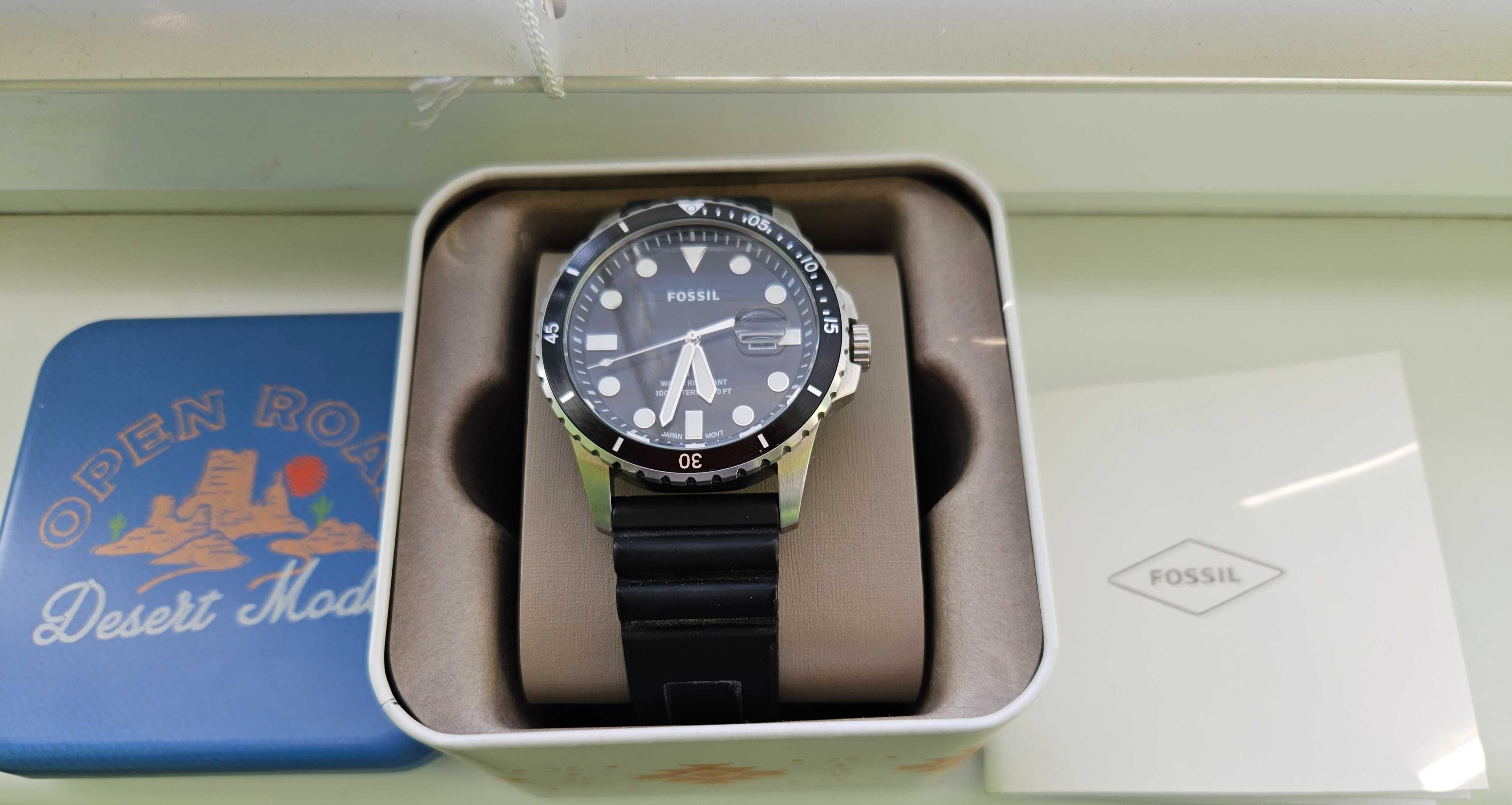 Часовник Fossil diver