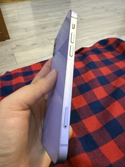 Iphone 12 в хорошем состоянии
