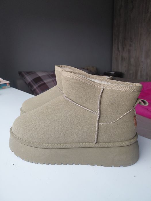 Зимняя женская обувь