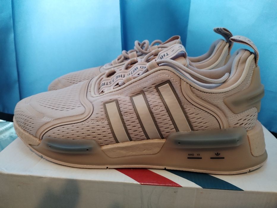 Adidas NMD_V3 42 2/3номер