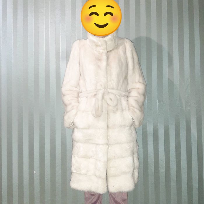 Продам красивую, беленкую норковую шубу