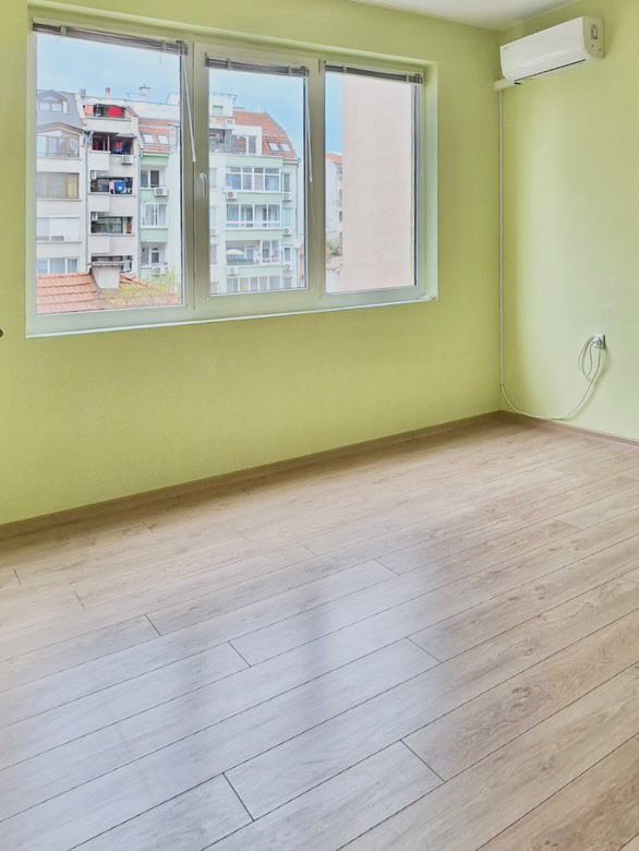 Продава се Двустаен апартамент в Бургас, Възраждане - 57 кв.м за 2106 €/кв.м - Снимка #8