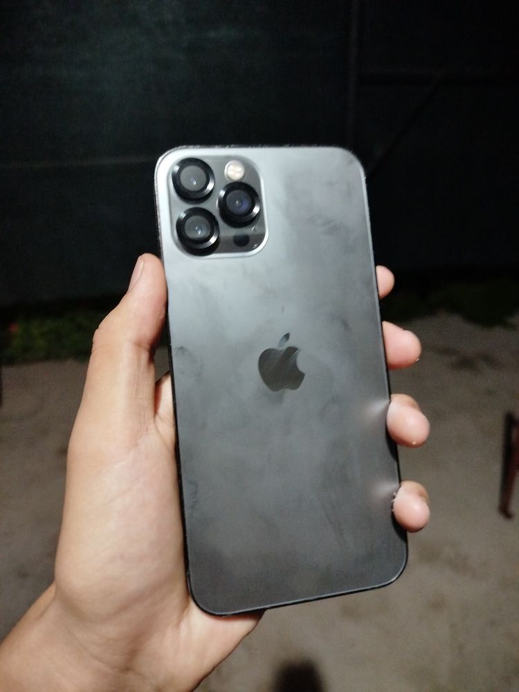 Iphone 12 pro max qora