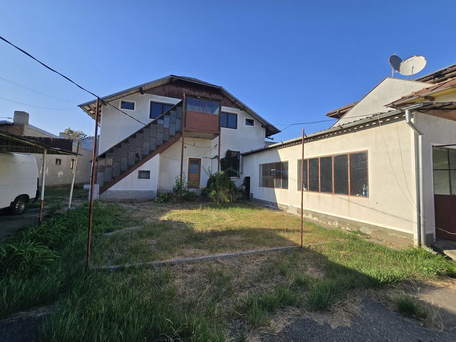 Vând Casa + Teren Ploiesti oras centru