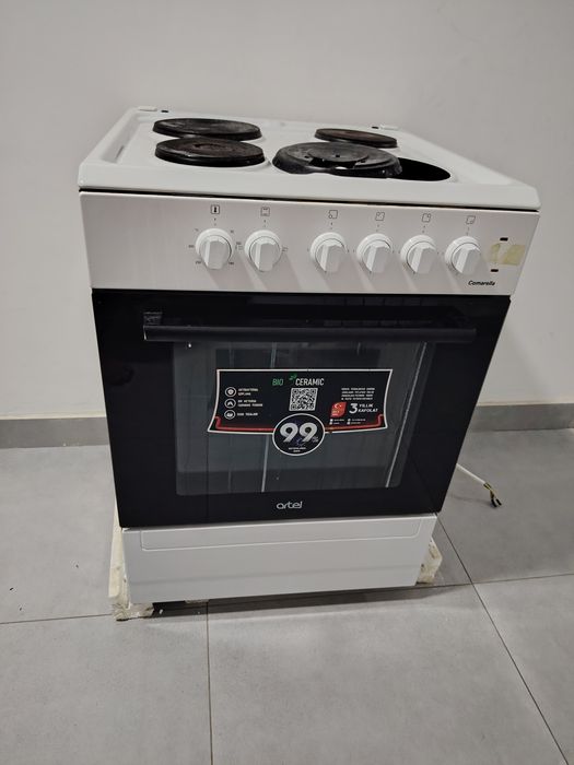 Elektrogaz plita sotiladi