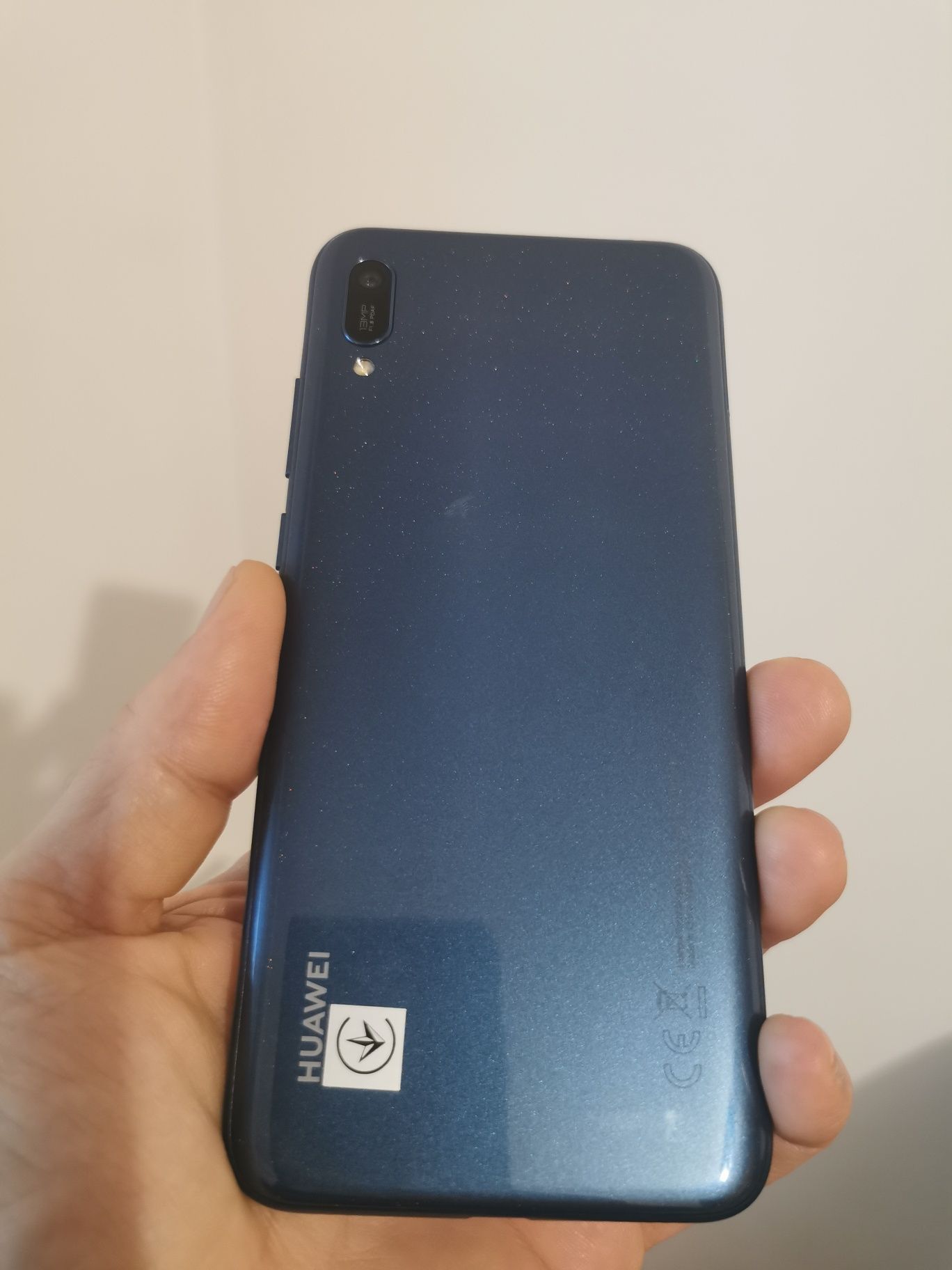 Huawei Y6 2019 32GB Dual SIM 4G 6 inch culoare Sapphire Blue, NOU