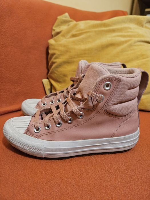 Кожени кецове на Converse