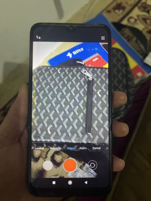 Redmi 7  sotiladi srochni 450ming oʻtb beraman