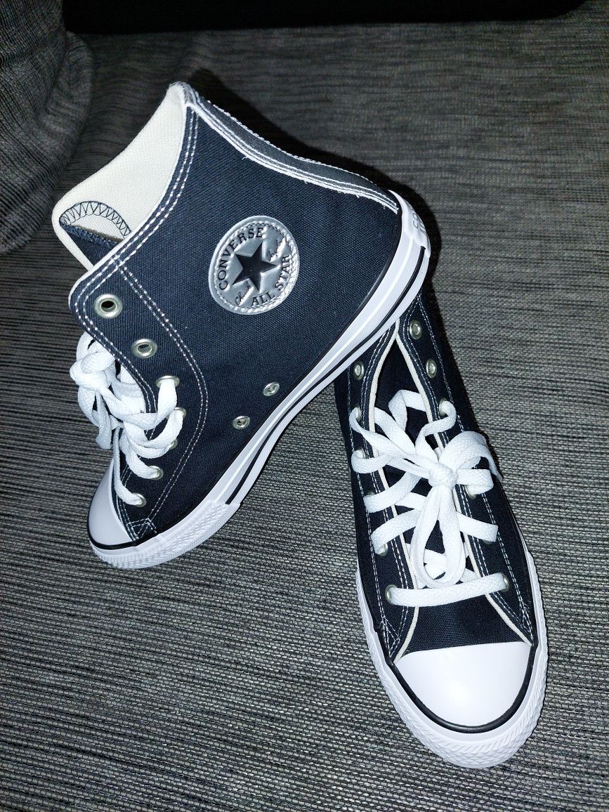 Нов  CONVERSE   дамски, два модела