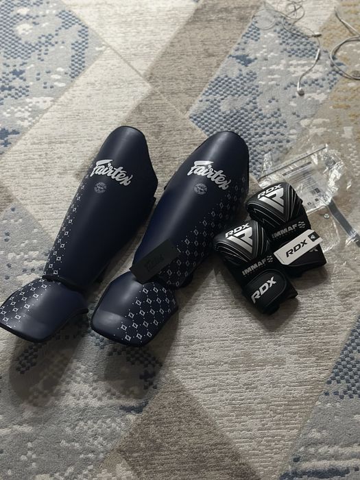 Футы, файртекс fairtex. Перчатки мма rdx черные