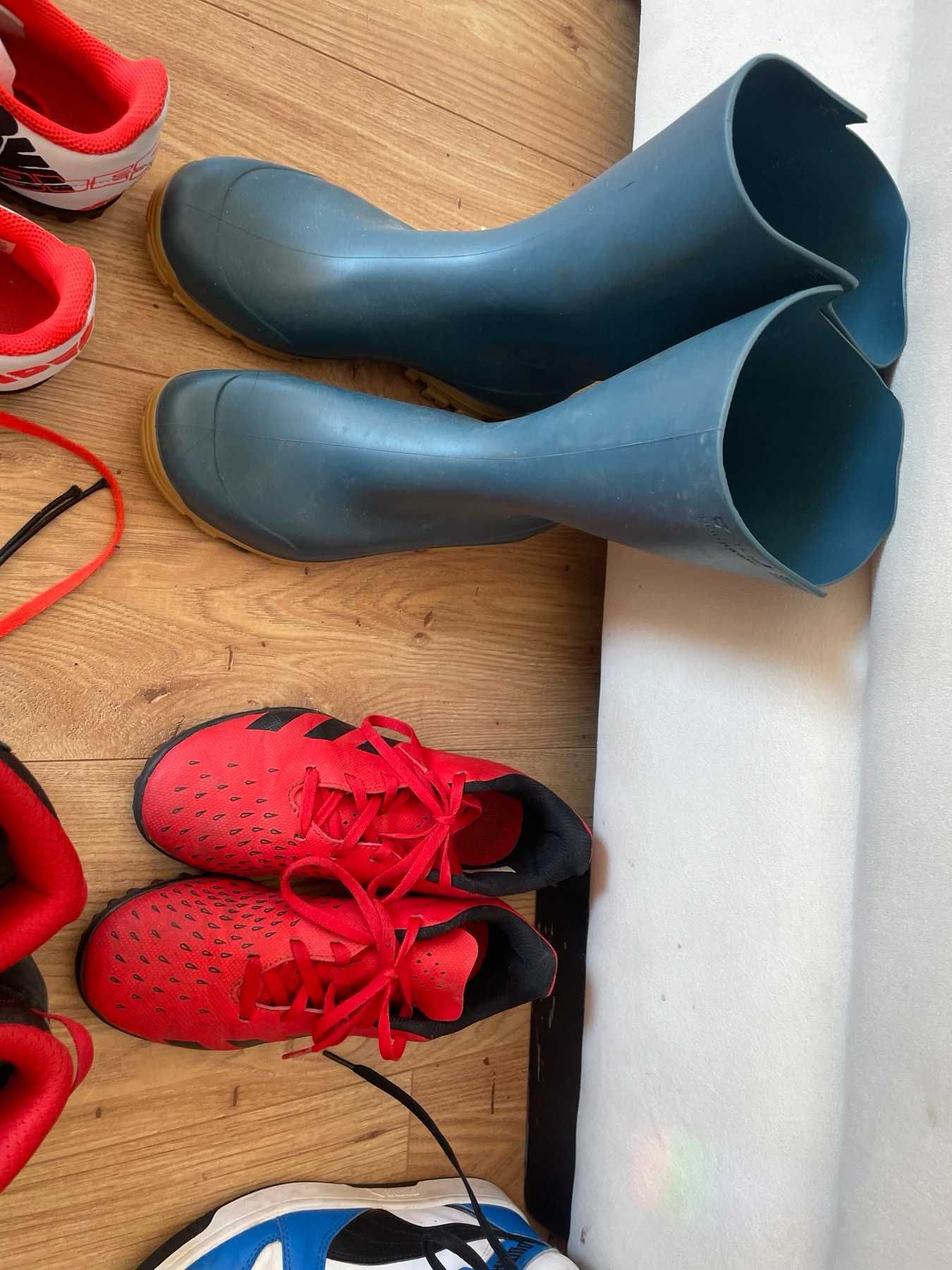 обувки , ботуши, бутонки, чехли от 22 до 38 номер Lowa, Nike, Adidas