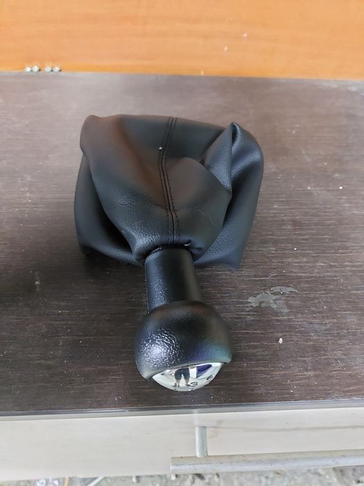 Останали части за Пежо 307 2.0 хди