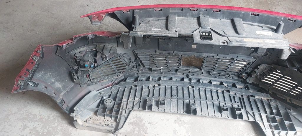 Vand bara fata completa Peugeot 3008 2020, faruri complete fara defect