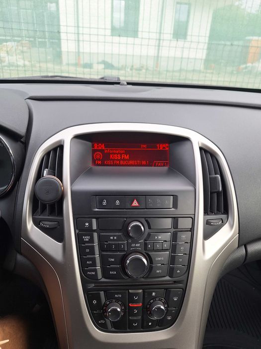 Opel Astra J hatchback - An 2012 - 1.3 CDTI – 198.000 km