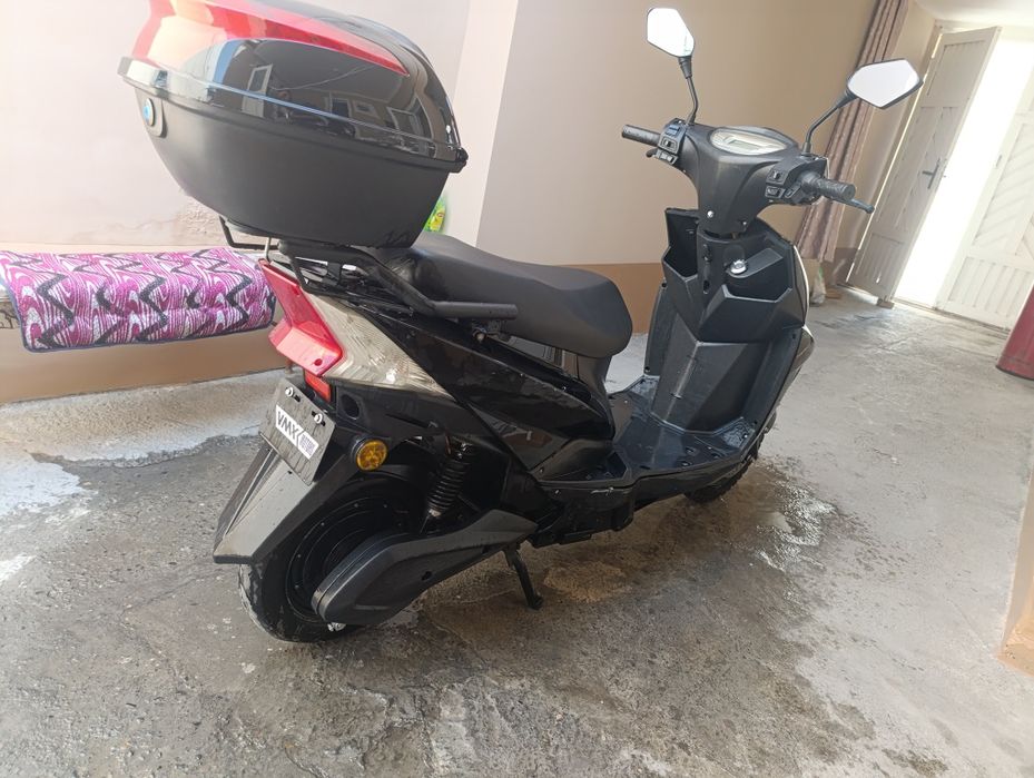 Sotiladi skutr elektron