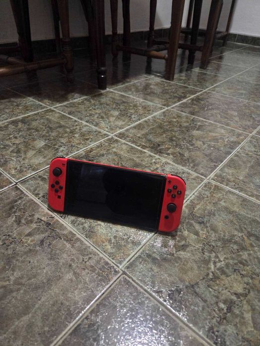 Nintendo switch oled mario red edition