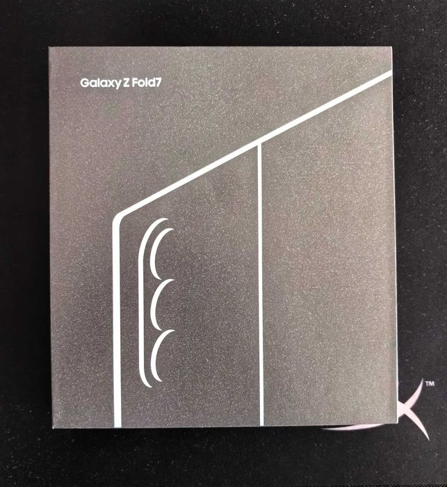Нов Samsung Galaxy Z FOLD 7 256GB с Гаранция