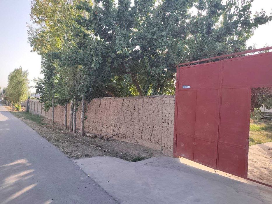 уй Янгийул Арча куча якинида, 11 сотих 4 хона, зор локацияда