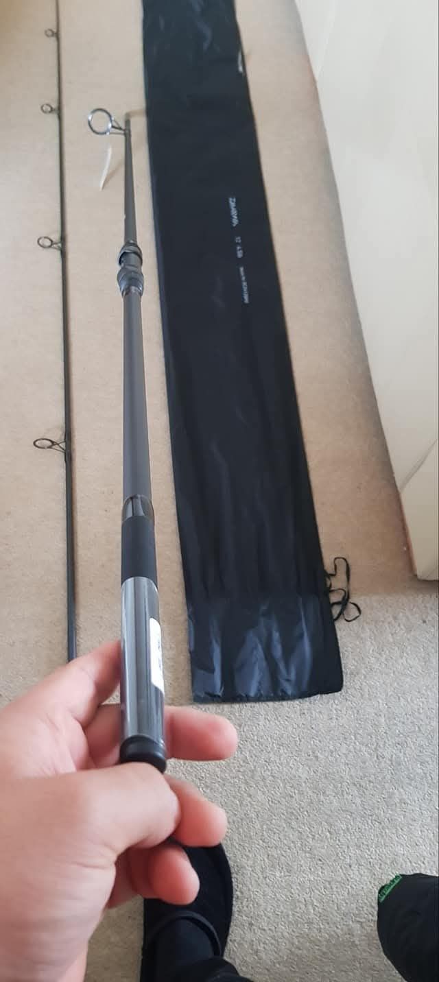 Продавам шаранджийска въдица Daiwa 12ft 4.5 lb