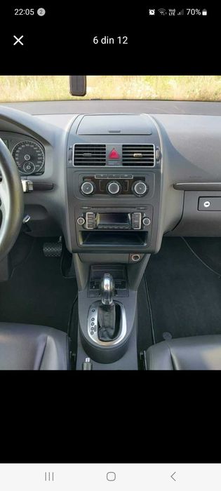 Volkswagen Touran 2.0  TDI 140 CP  DSG 7 LOCURI