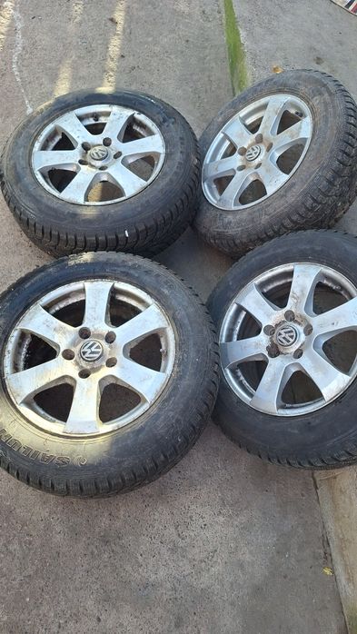 Vând roti de iarna vw toareg 17
