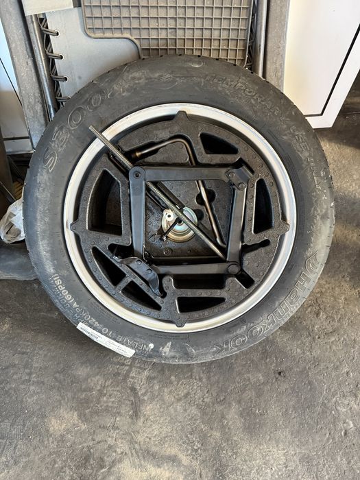 Патерица х6 х5  крик и ключ за гуми комплект