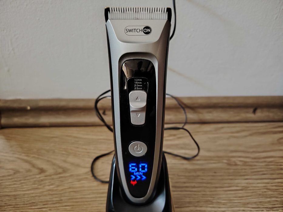 Aparat de tuns parul Switch On , NOU