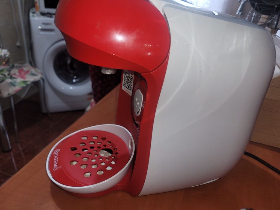 Cuptor Electric Beko și Expresor Cafea Bosh