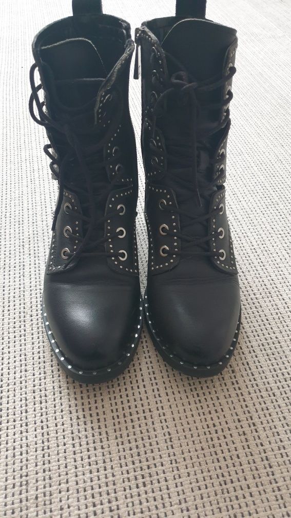 Ghete piele Zara