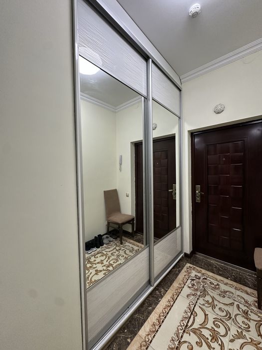 Продам шкаф-купе в прихожую