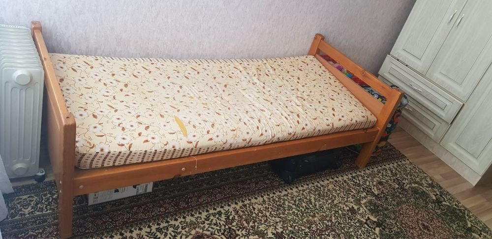 1 kishilik krovat sotiladi b/u