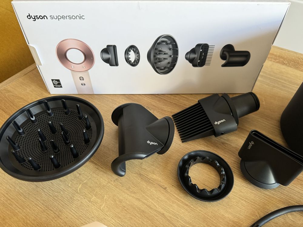 Сешоар Dyson Supersonic Rose Gold, в гаранция