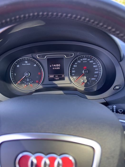 Audi Q3 S-Line Quattro • 2.0 TDI 177CP • Automat • Panorama • S-Tronic