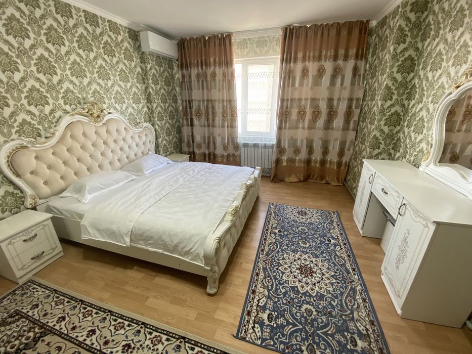 Большая 3 комн Желтоксан-Кунаева посуточно