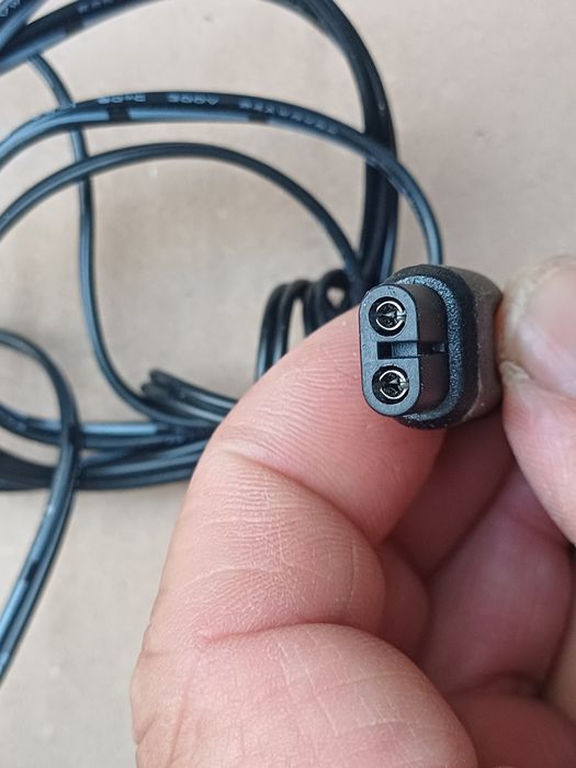 Incarcator KARCHER 5,5v 0,6A in stare buna
Este testat