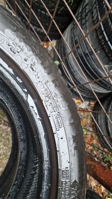 225 50 17 Dunlop 2 anvelope iarna