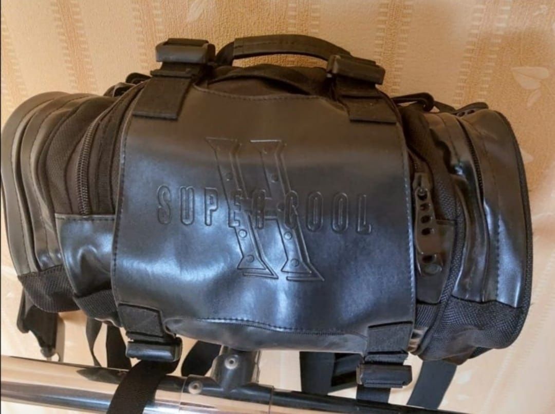 Кожанный рюкзак- сумка для фото- видео аппаратуры