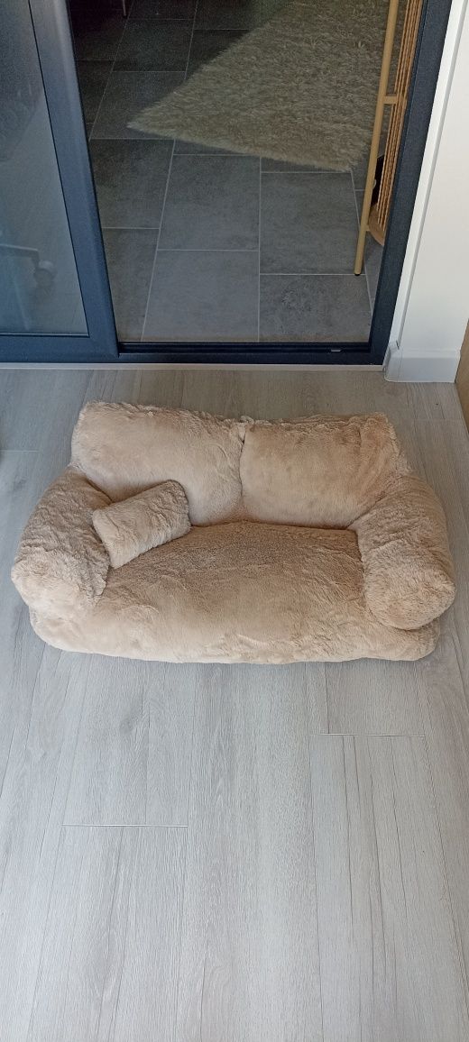 Диванче за котка или куче