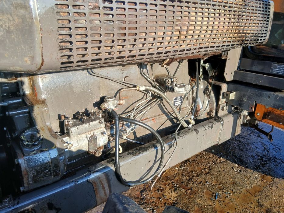 Tractor Renault 106.14 4x4 în 6 cilindri 96 cp POMPA DEFECTA !