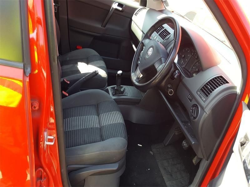Electromotor Volkswagen Polo 9N 2008 Hatchback 1.2 i ok