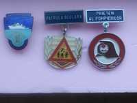 Lot 3 insigne din perioada comunista